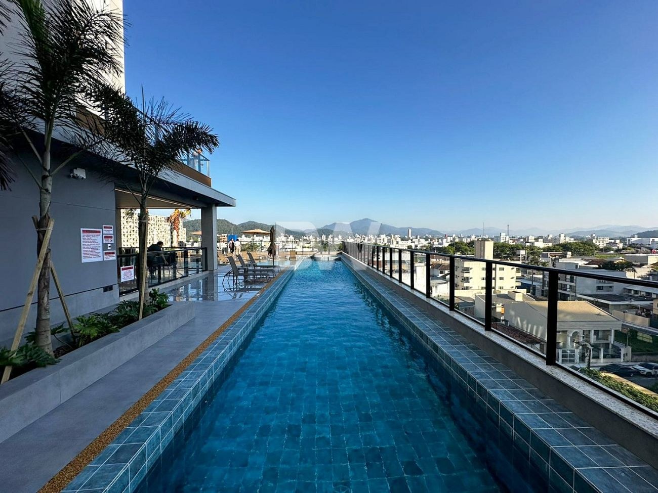 Appartement 3 Suites à Vendre à Balneário Camboriú - Santa Catarina - Brésil - 2