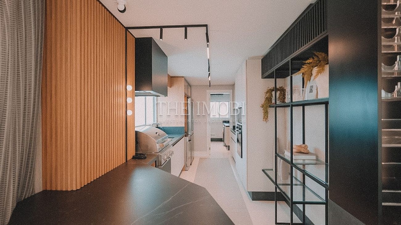 Apartamento com 3 Suítes à Venda em Balneário Camboriú - Santa Catarina - Brasil - 6