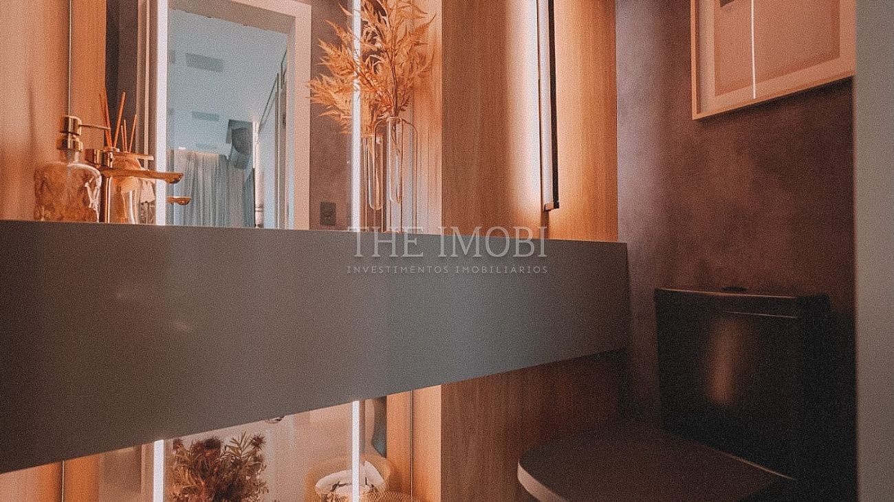 Apartamento com 3 Suítes à Venda em Balneário Camboriú - Santa Catarina - Brasil - 8