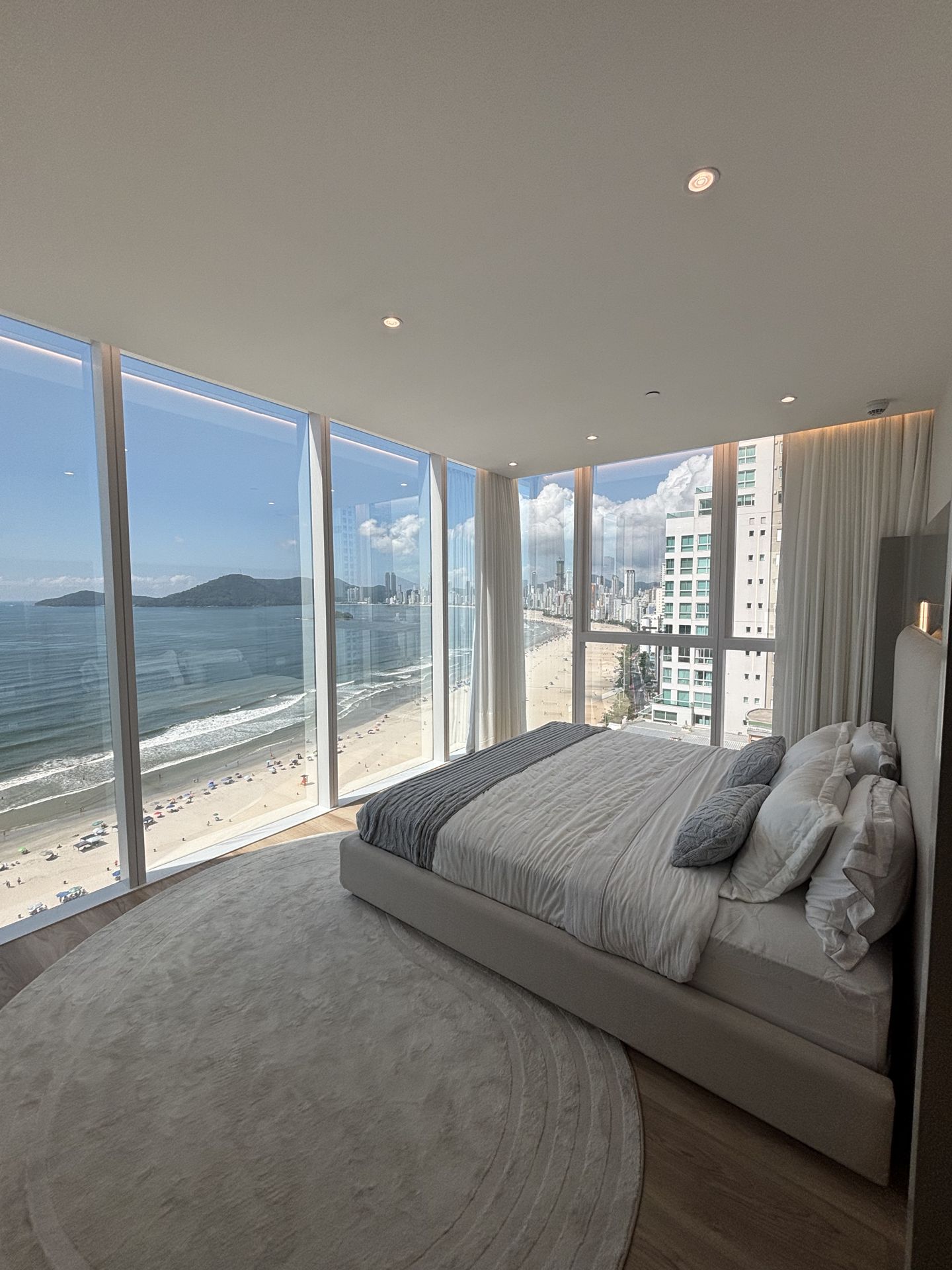 Apartamento com 4 Quartos à Venda em Balneário Camboriú - Santa Catarina - Brasil - 6