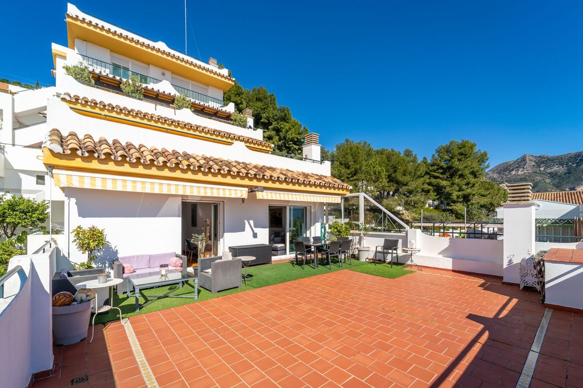 Apartamento com 4 Quartos à Venda em Benalmádena - Costa del Sol - 2