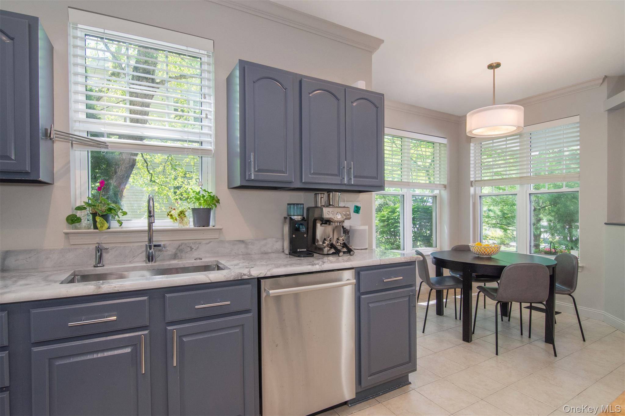 4 Bedroom Home for Sale in Briarcliff Manor - New York - USA - 8