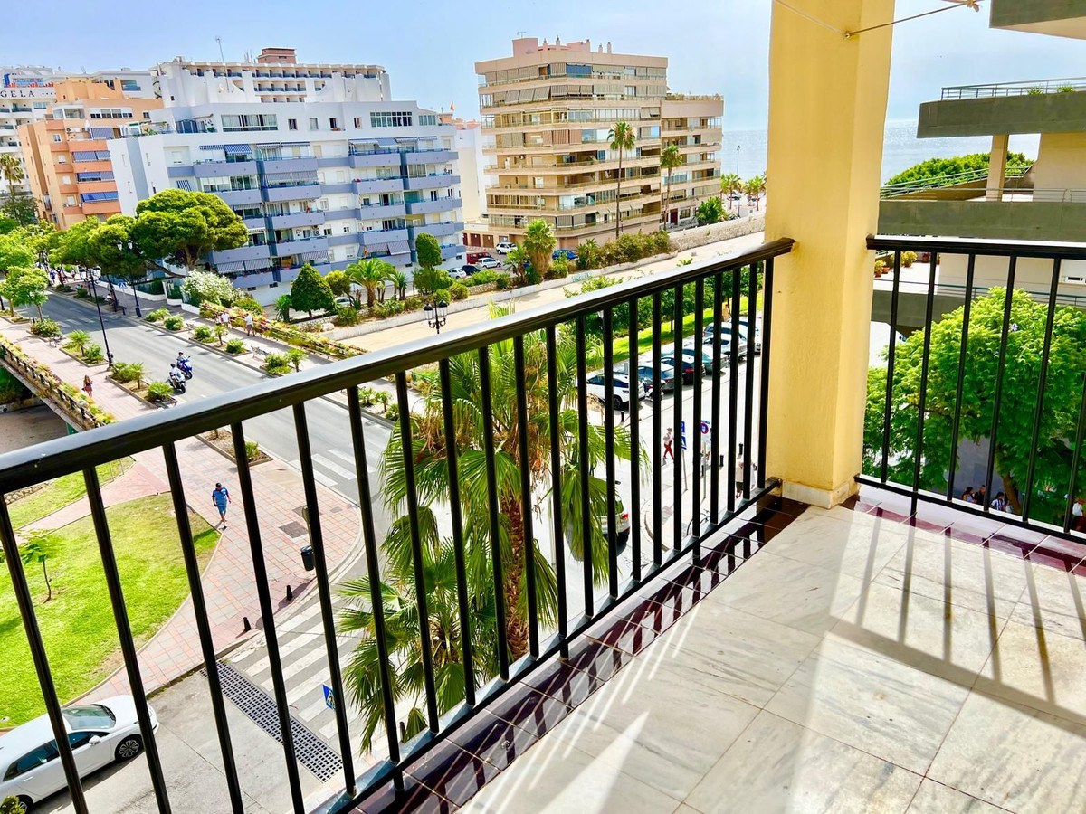 Apartamento com 4 Quartos à Venda em Fuengirola - Costa del Sol - 2