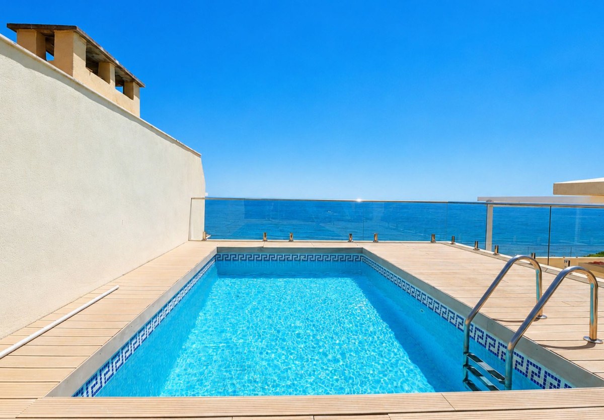 Apartamento de 4 Dormitorios en Venta en Torremolinos, Costa del Sol - 4