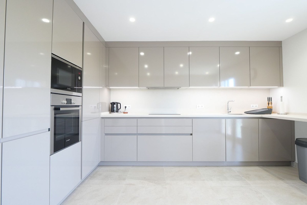 Apartamento de 4 Dormitorios en Venta en Torremolinos, Costa del Sol - 6