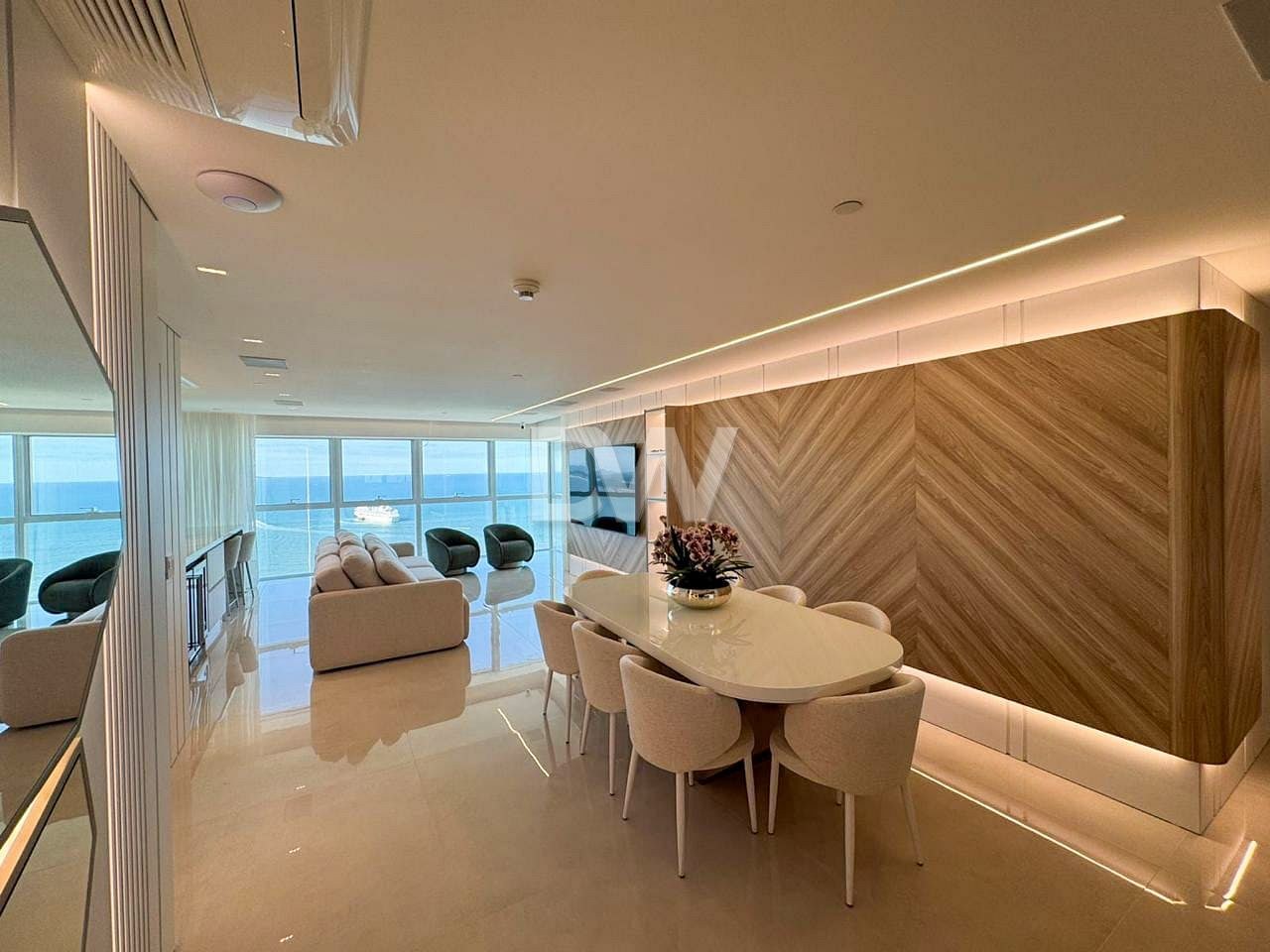Appartement 4 Suites à Vendre à Balneário Camboriú - Santa Catarina - Brésil - 2