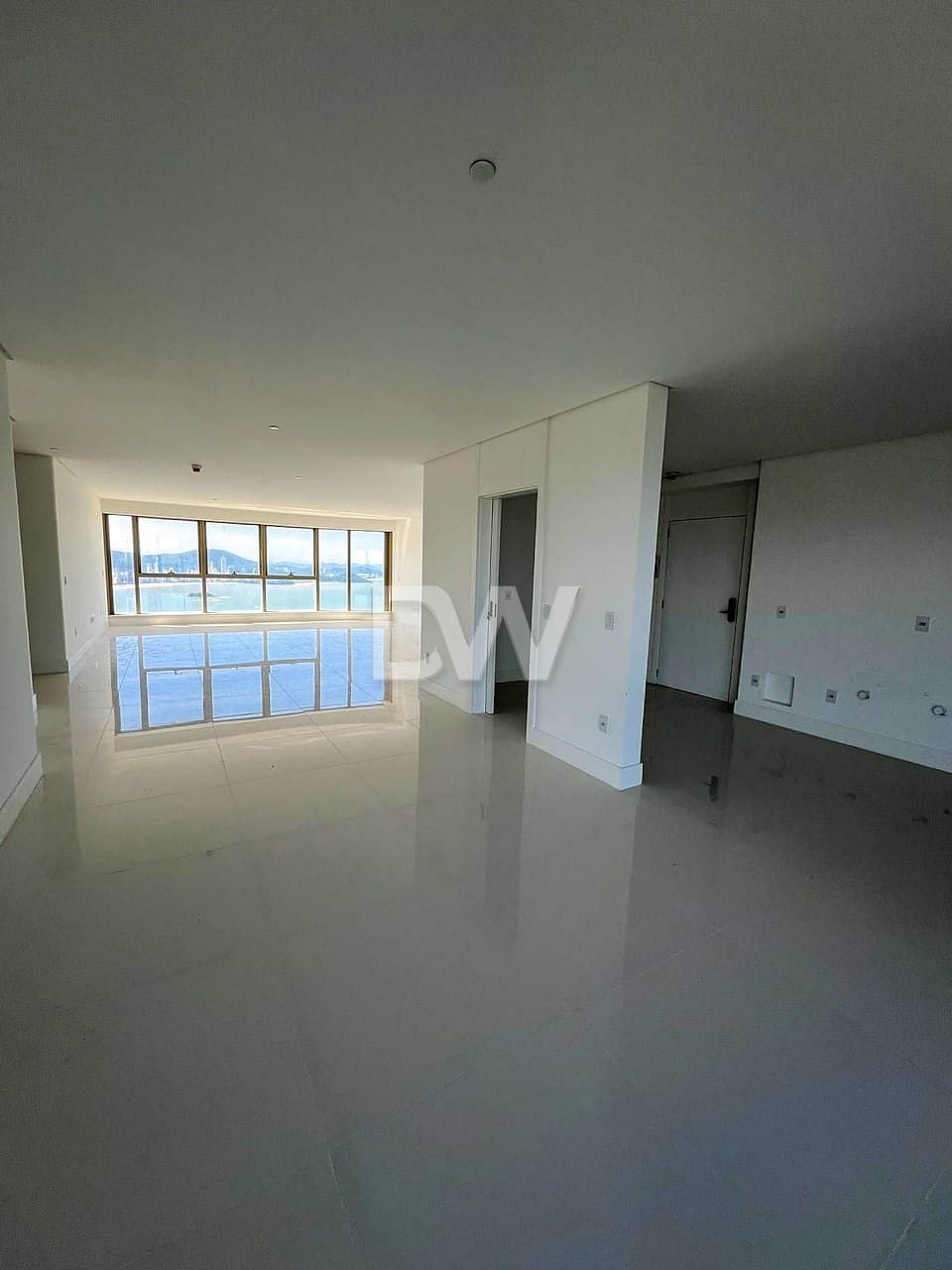 Appartement 4 Suites à Vendre à Balneário Camboriú - Santa Catarina - Brésil - 2