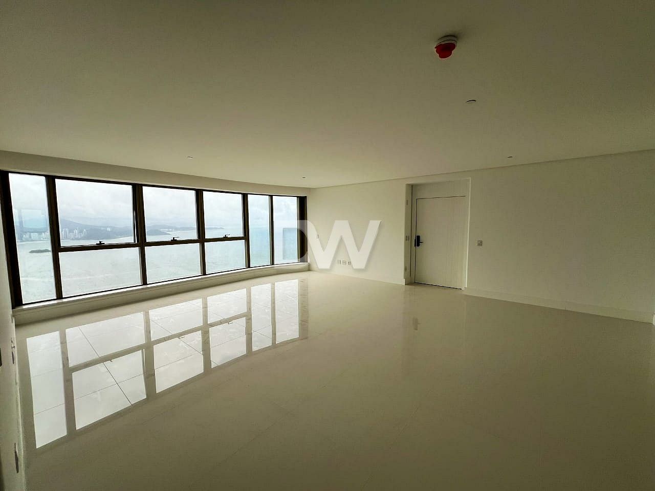 Appartement 4 Suites à Vendre à Balneário Camboriú - Santa Catarina - Brésil - 2