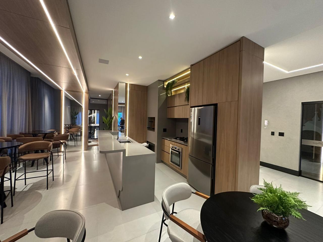 Apartamento com 4 Suítes à Venda em Itapema - Santa Catarina - Brasil - 5