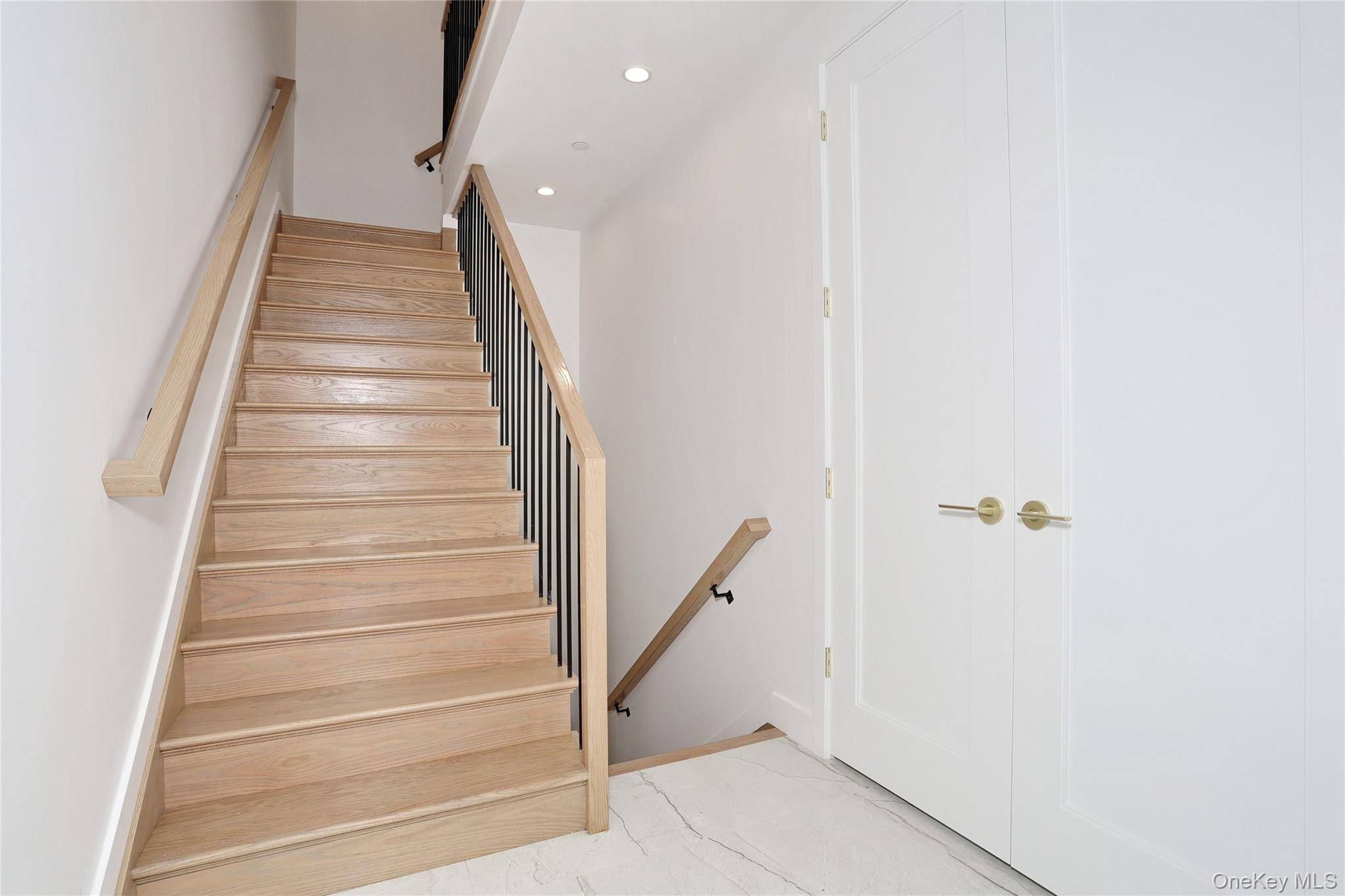 Apartamento com 5 Quartos à Venda em Monsey - Nova Iorque - EUA - 5