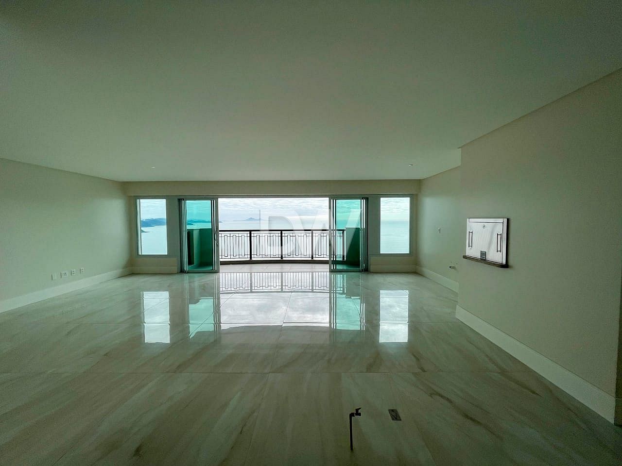 Appartement 5 Suites à Vendre à Balneário Camboriú - Santa Catarina - Brésil - 2