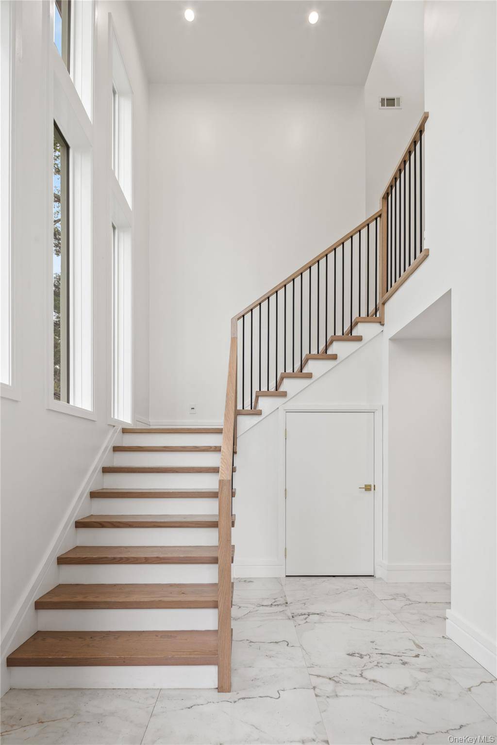 Apartamento com 8 Quartos à Venda em Spring Valley - Nova Iorque - EUA - 3