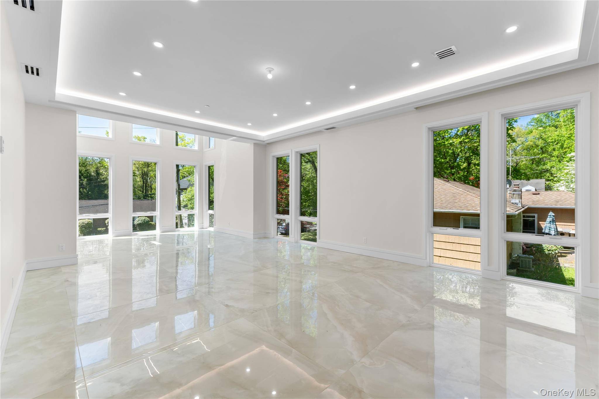Apartamento com 9 Quartos à Venda em Monsey - Nova Iorque - EUA - 7