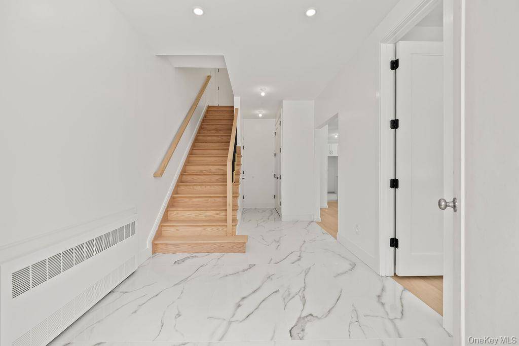 Apartamento com 9 Quartos à Venda em Spring Valley - Nova Iorque - EUA - 3