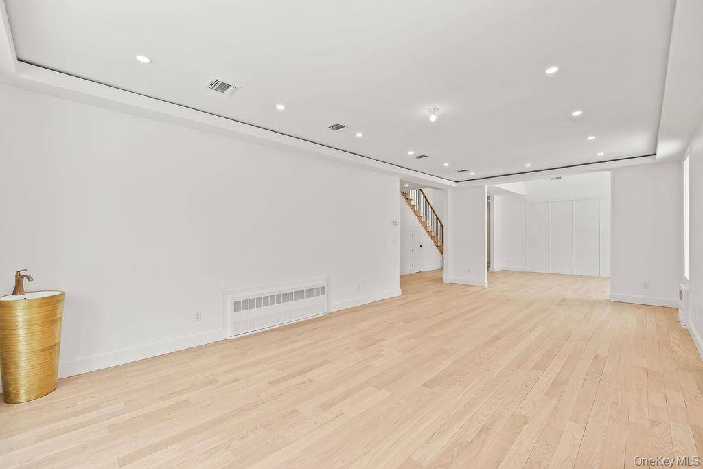 Apartamento com 9 Quartos à Venda em Spring Valley - Nova Iorque - EUA - 6