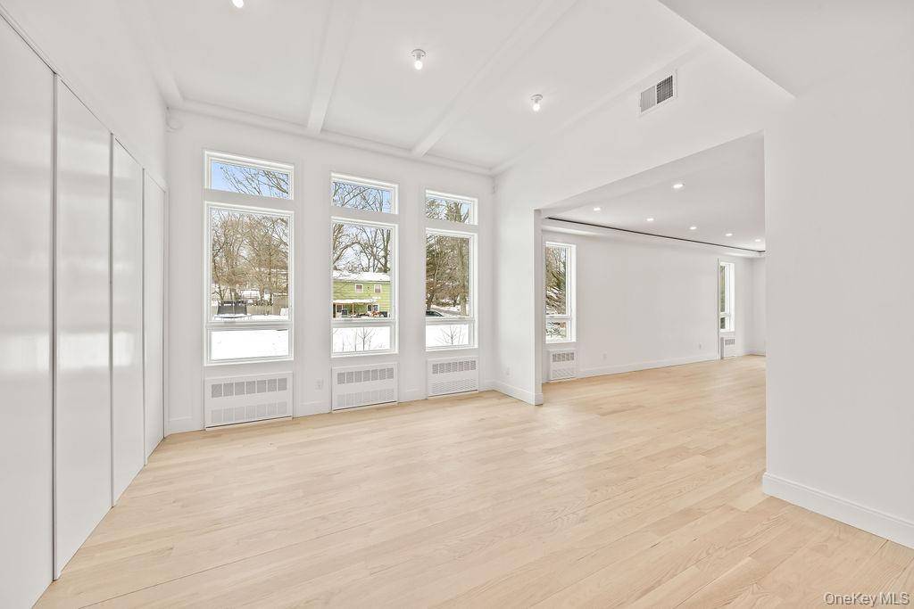 Apartamento com 9 Quartos à Venda em Spring Valley - Nova Iorque - EUA - 8