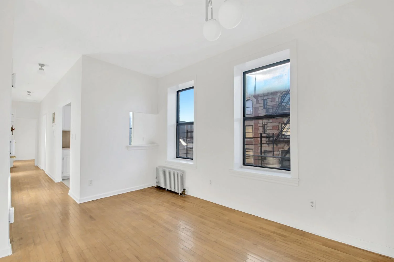 Apartamento de 2 Dormitórios à Venda em 469 West 166th Street – Manhattan, Nova Iorque – NY - 2