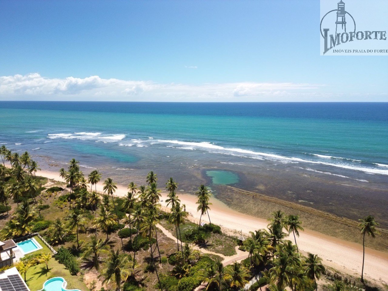 Apartamento de 2 Quartos à Venda em Praia do Forte – Mata de São João – BA - 1