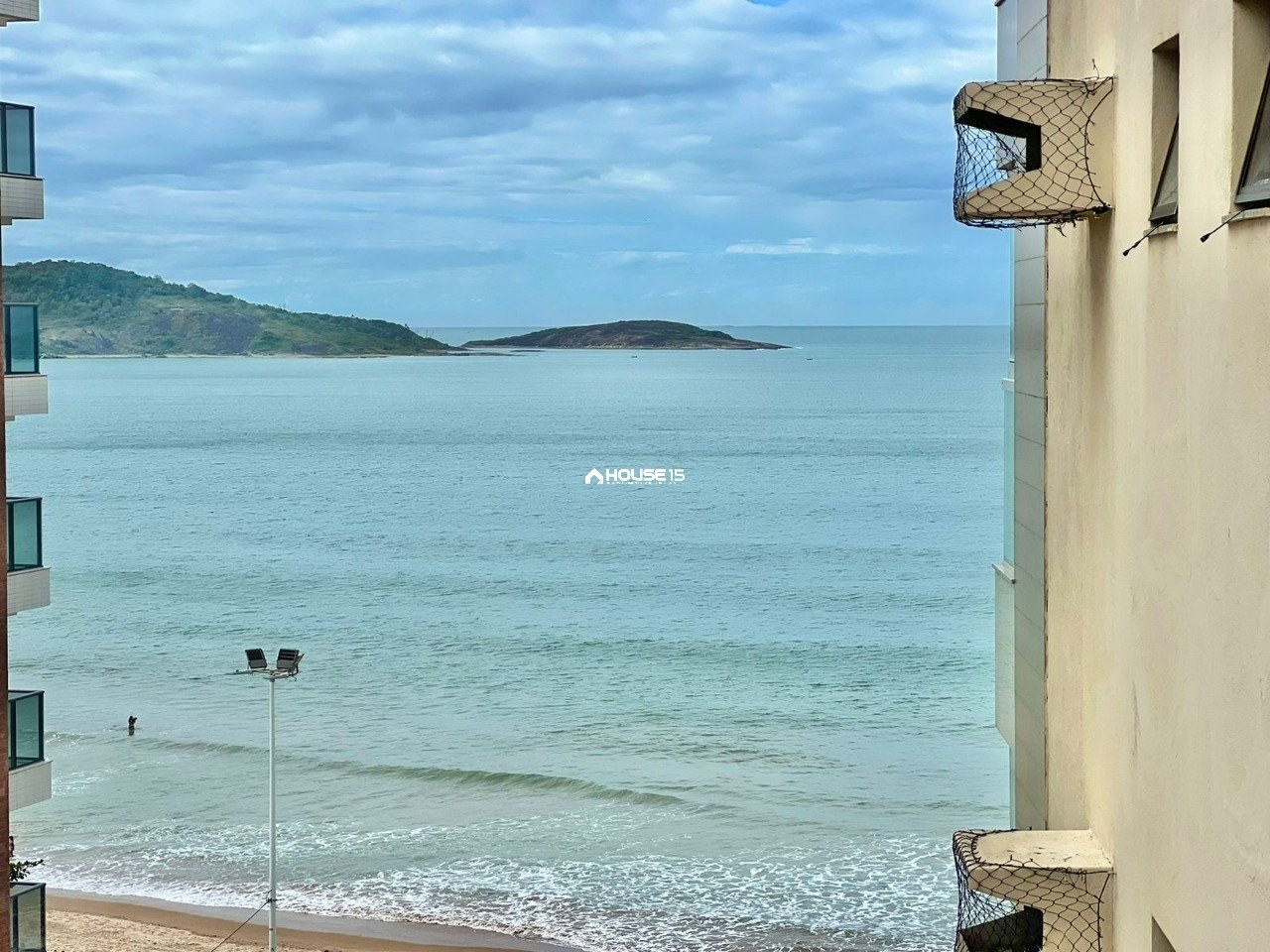 Apartamento de 2 Quartos à Venda na Praia do Morro - Guarapari - Espírito Santo - Brasil - 1