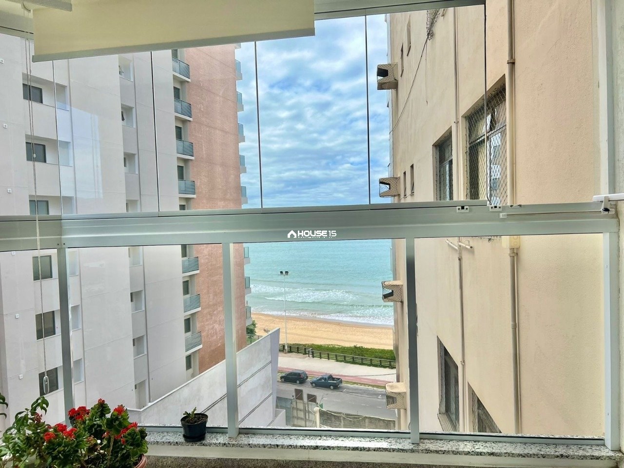 Apartamento de 2 Quartos à Venda na Praia do Morro - Guarapari - Espírito Santo - Brasil - 3