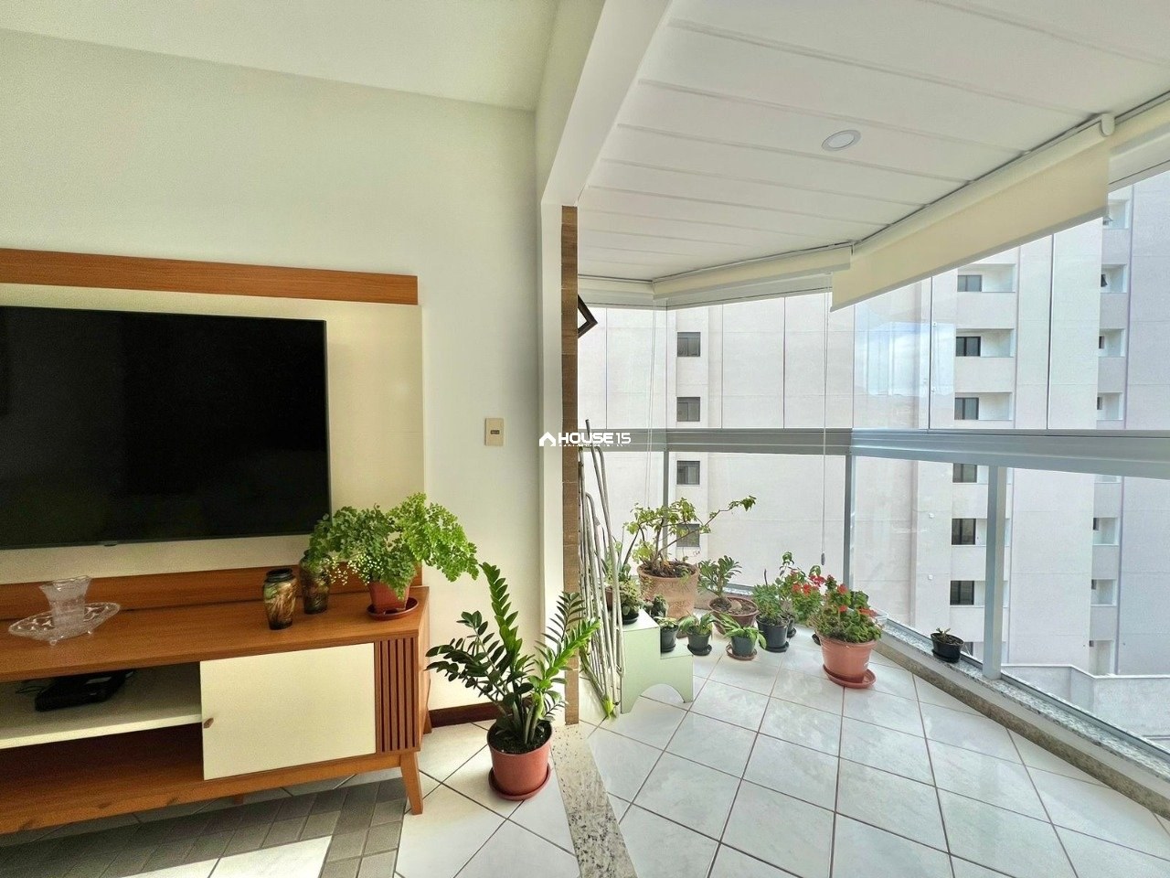 Apartamento de 2 Quartos à Venda na Praia do Morro - Guarapari - Espírito Santo - Brasil - 4