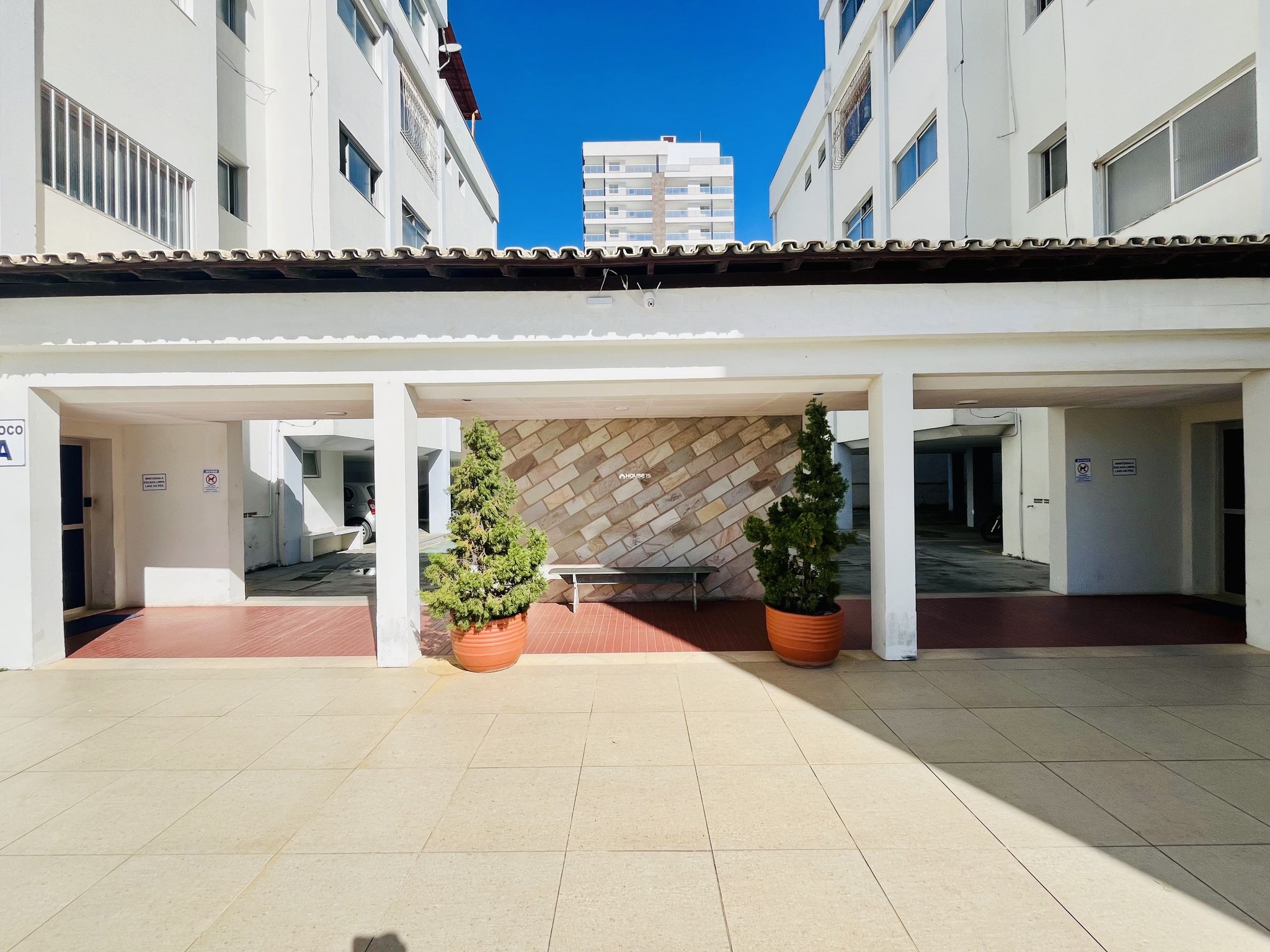 Apartamento de 2 Quartos à Venda na Praia do Morro - Guarapari - Espírito Santo - Brasil - 1