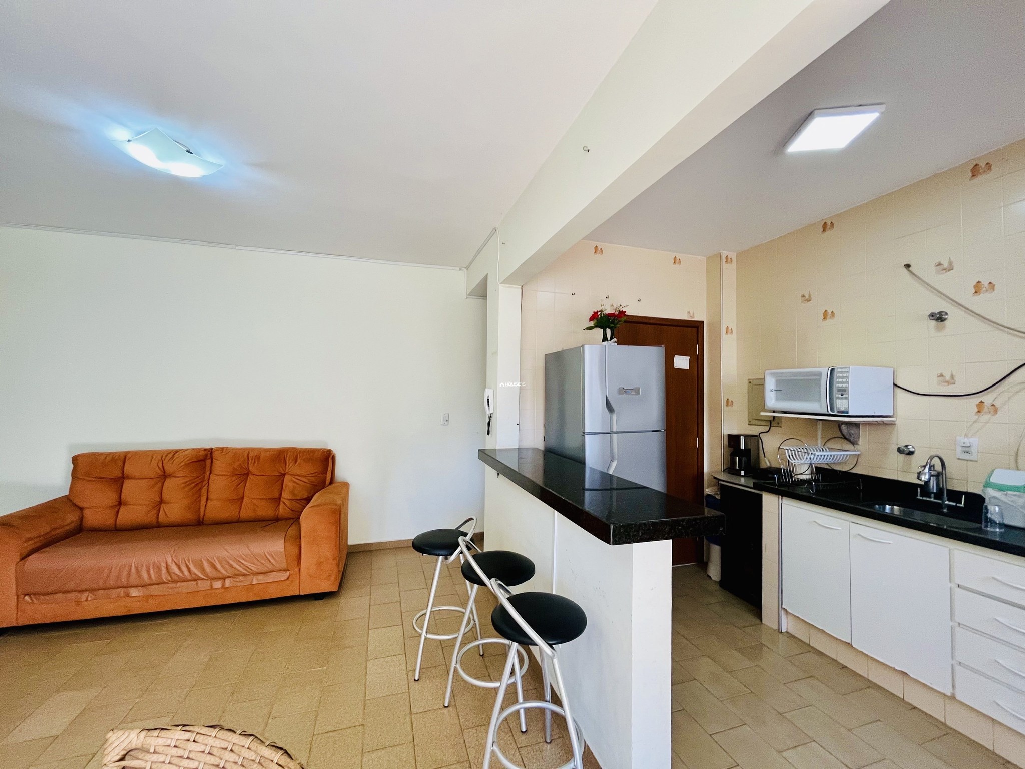 Apartamento de 2 Quartos à Venda na Praia do Morro - Guarapari - Espírito Santo - Brasil - 7