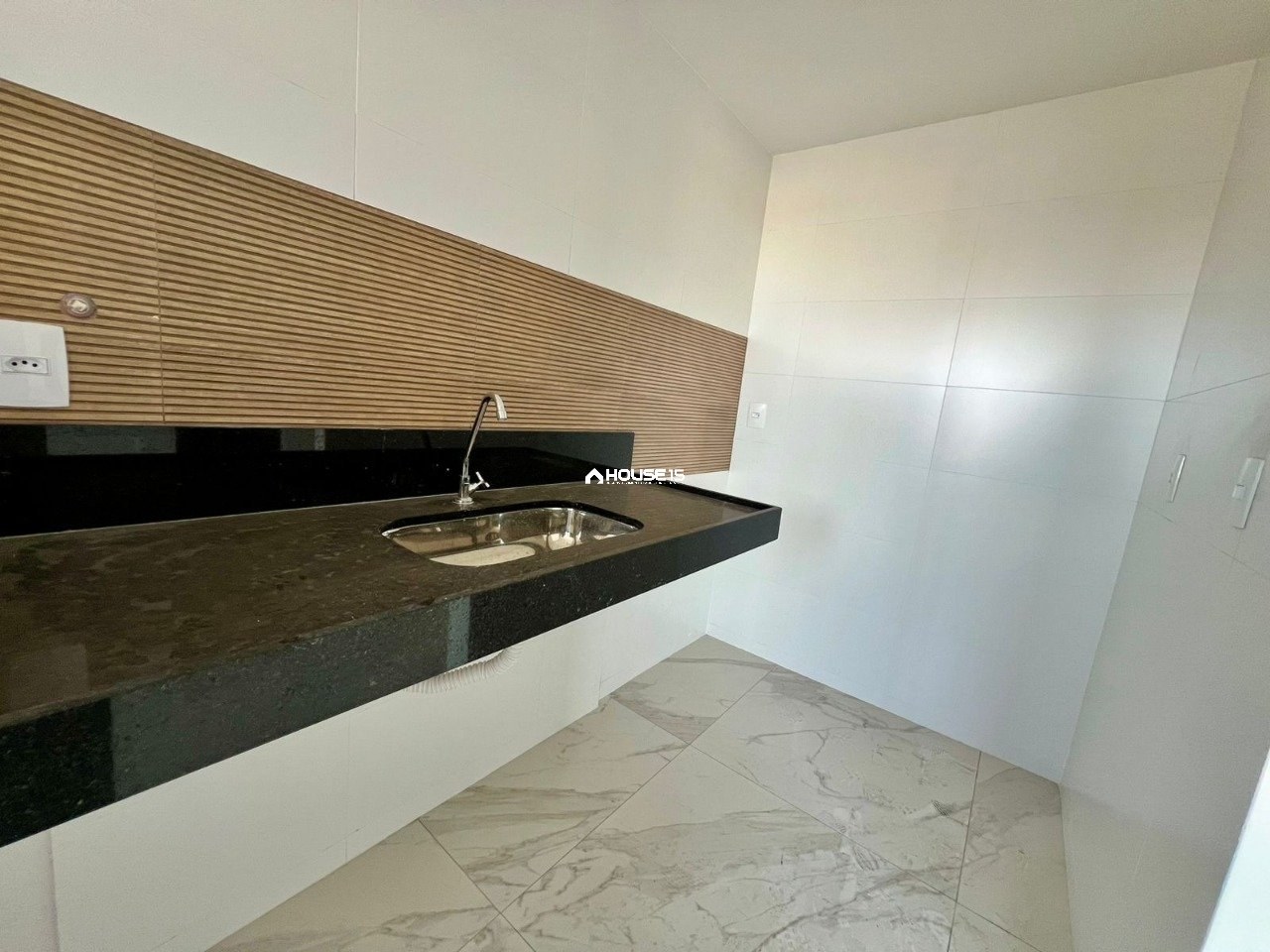 Apartamento de 2 Quartos à Venda na Praia do Morro - Guarapari - Espírito Santo - Brasil - 6