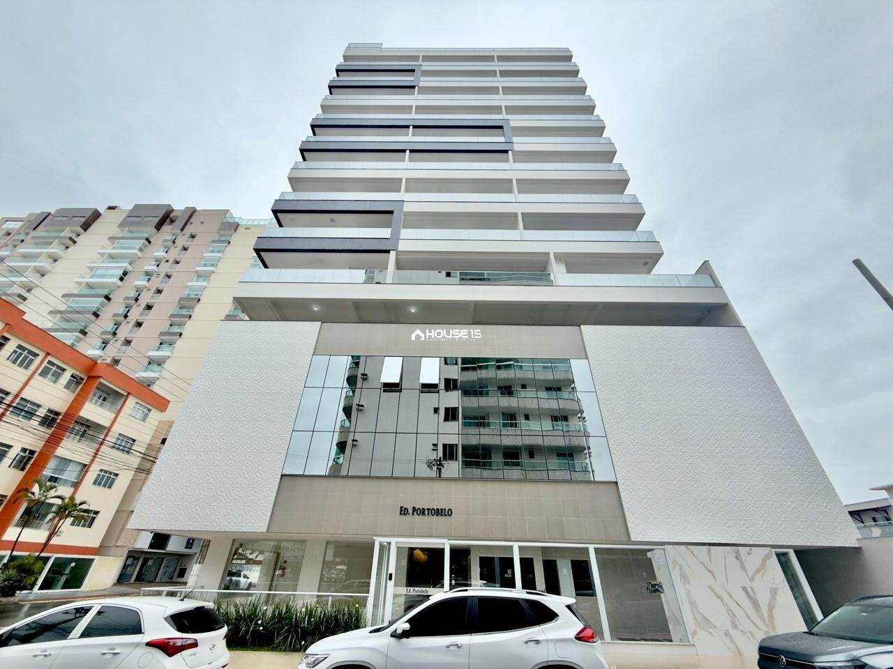 Apartamento de 2 Quartos à Venda na Praia do Morro - Guarapari - Espírito Santo - Brasil - 2