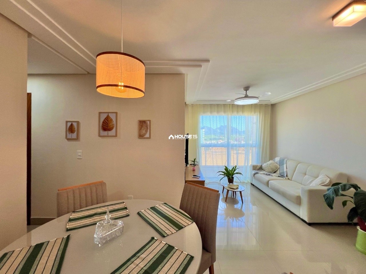 Apartamento de 2 Quartos à Venda na Praia do Morro - Guarapari - Espírito Santo - Brasil - 3