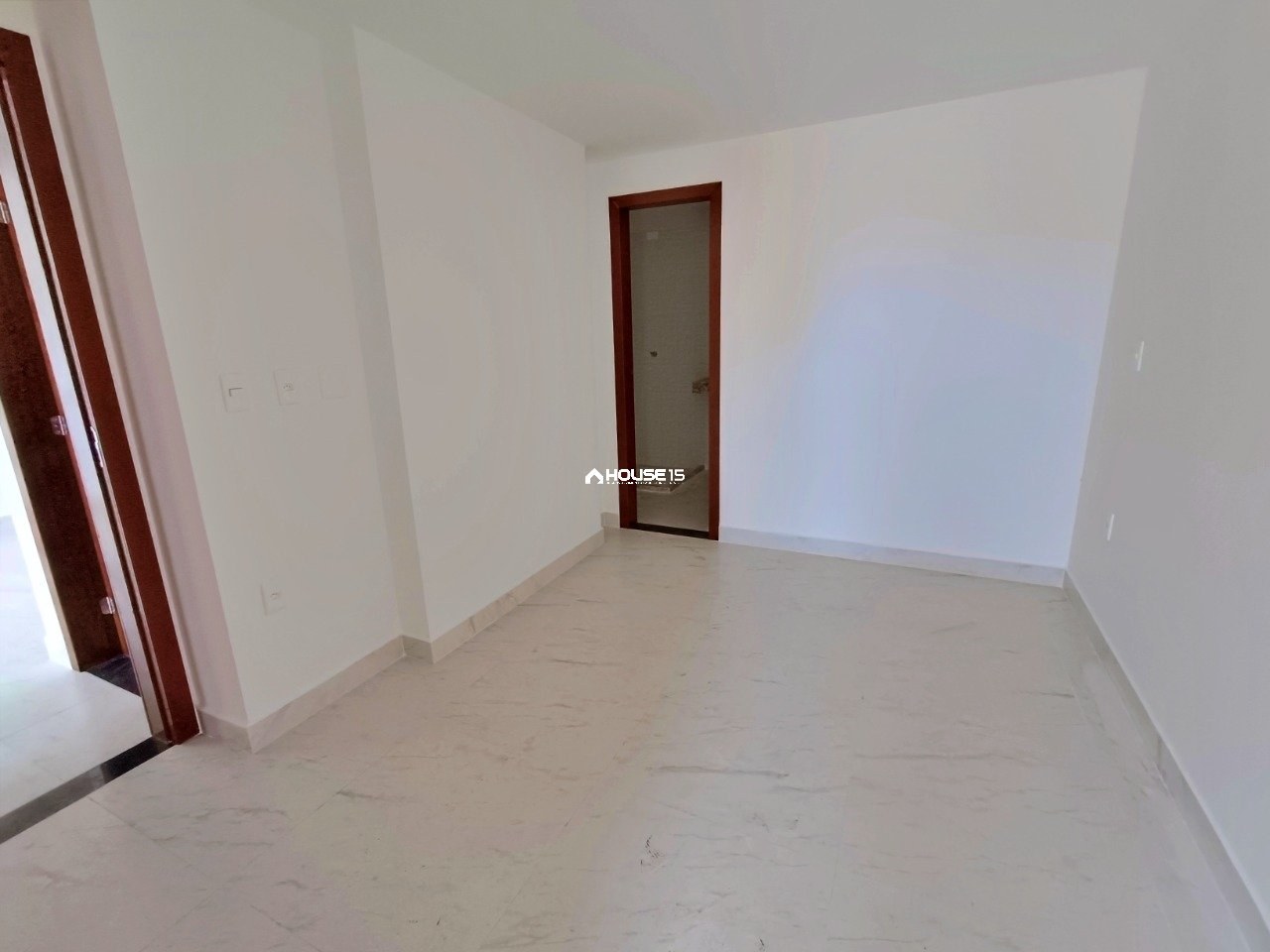 Apartamento de 2 Quartos à Venda na Praia do Morro - Guarapari - Espírito Santo - Brasil - 4