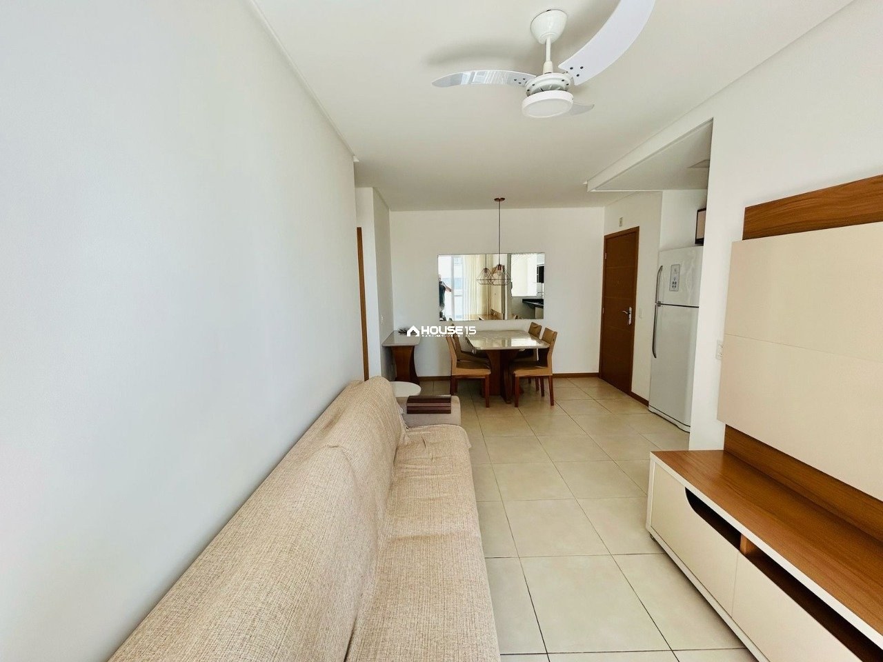 Apartamento de 2 Quartos à Venda no Centro - Guarapari - Espírito Santo - Brasil - 2