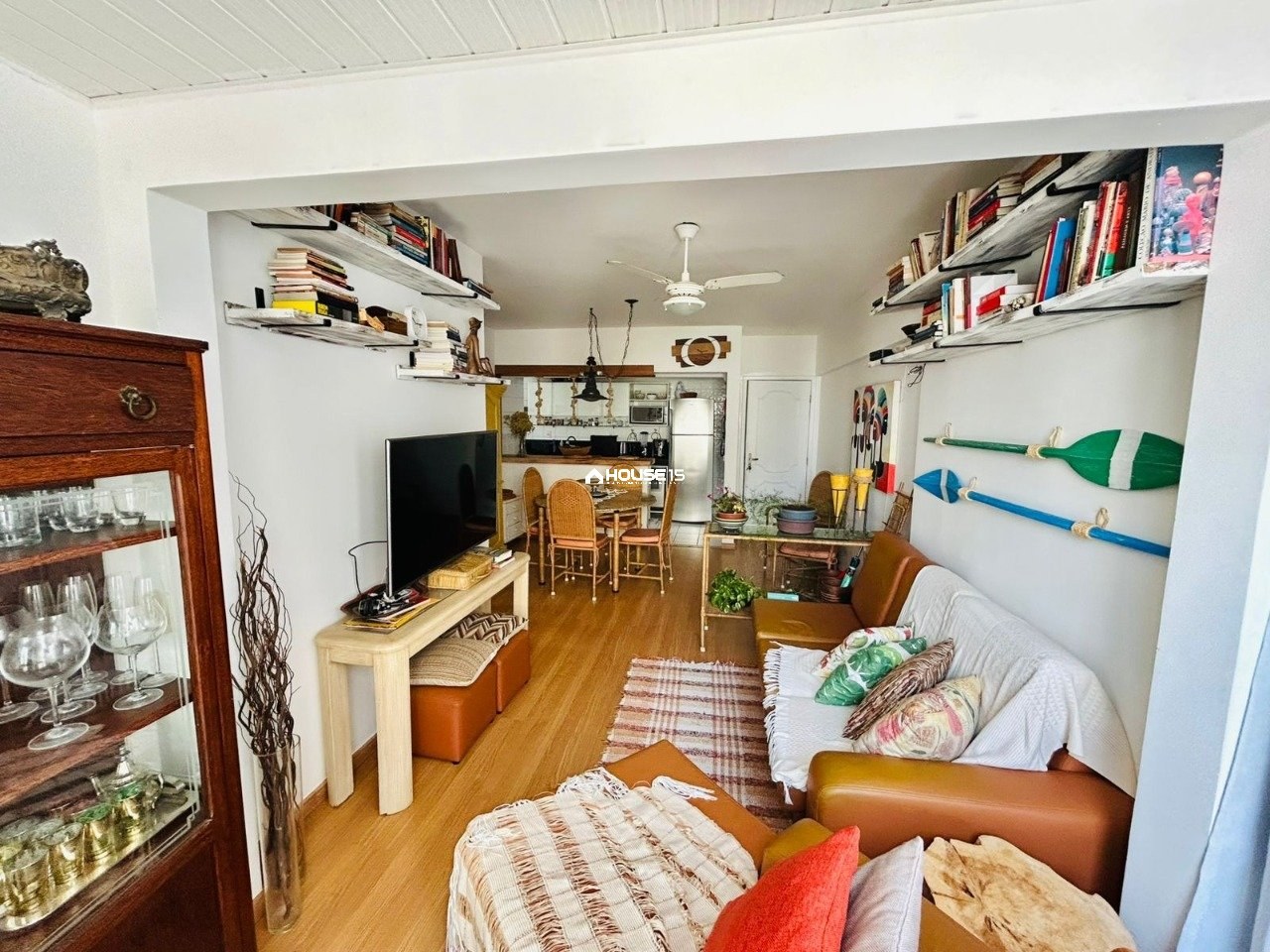 Apartamento de 2 Quartos à Venda no Centro - Guarapari - Espírito Santo - Brasil - 2