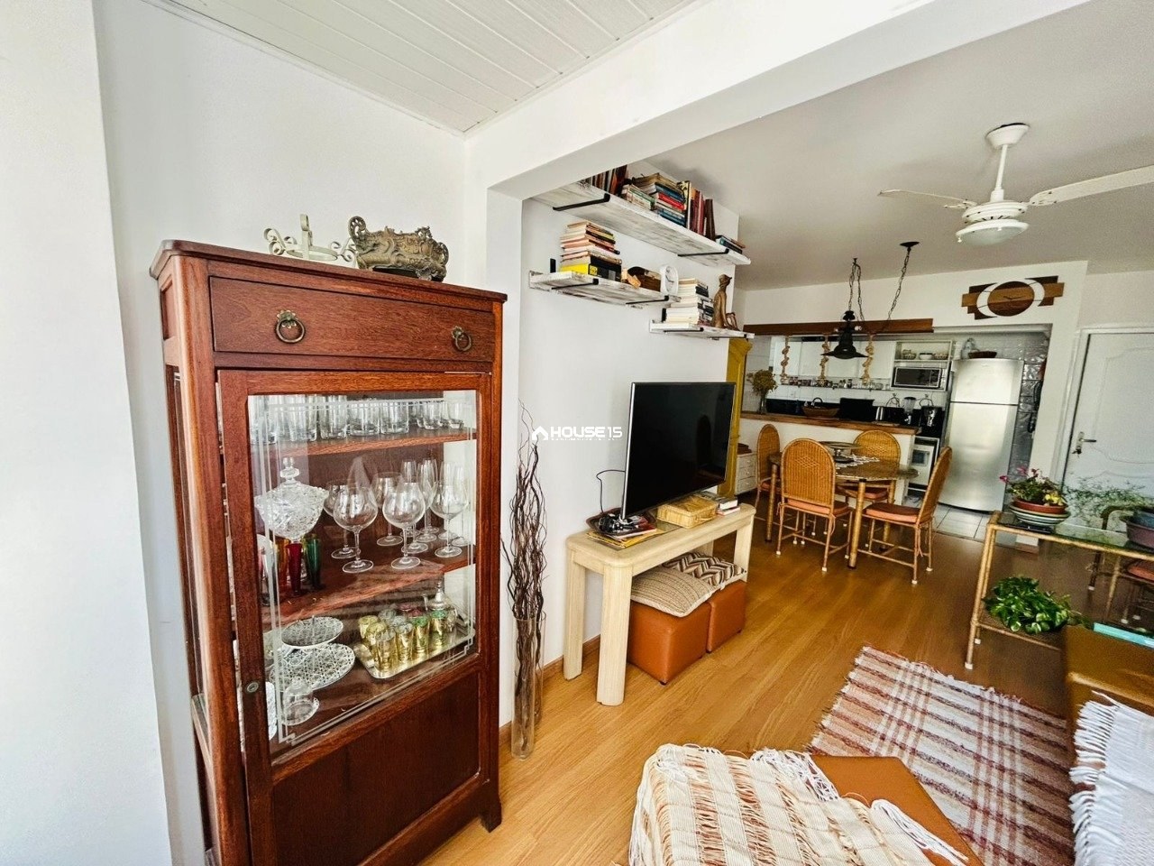 Apartamento de 2 Quartos à Venda no Centro - Guarapari - Espírito Santo - Brasil - 3