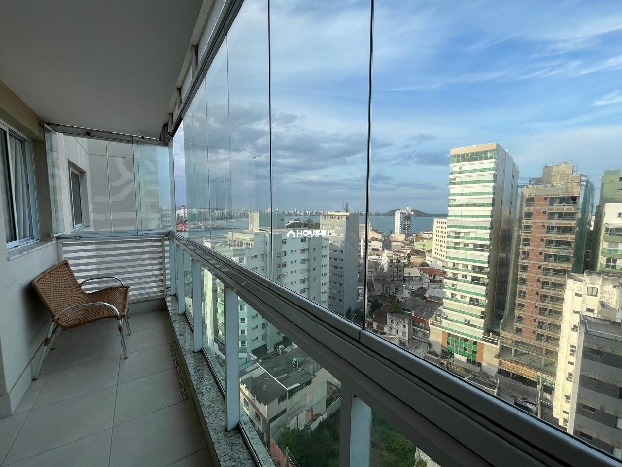 Apartamento de 2 Quartos à Venda no Centro - Guarapari - Espírito Santo - Brasil - 1