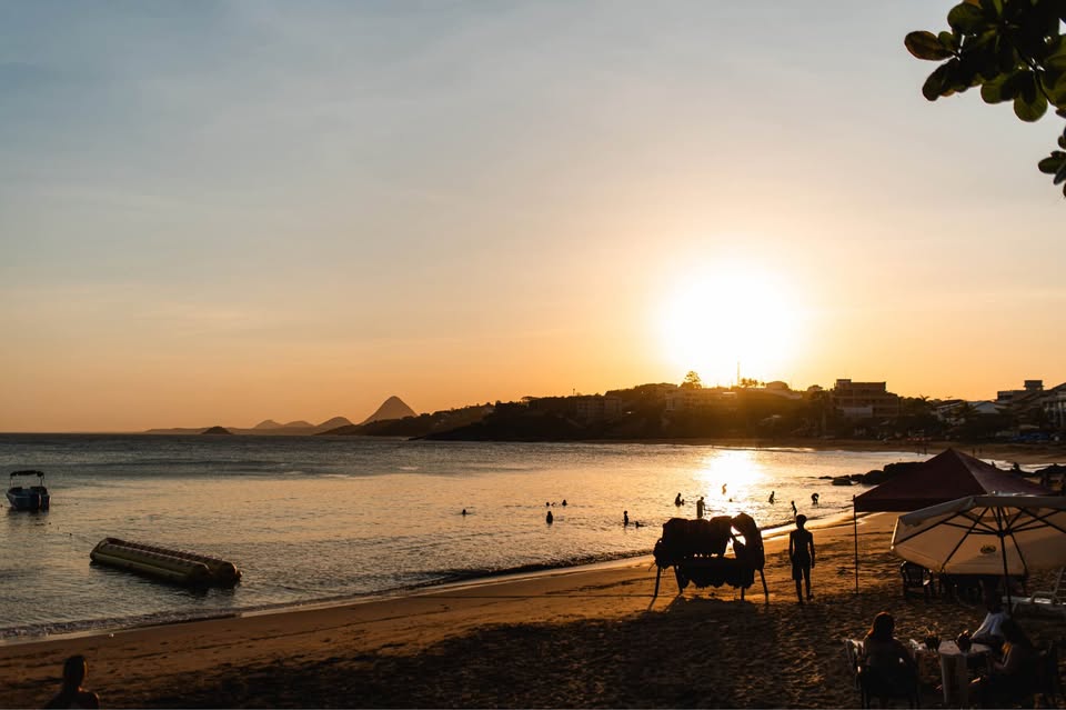 Apartamento de 3 Quartos à Venda na Praia da Bacutia – Guarapari – ES - 2