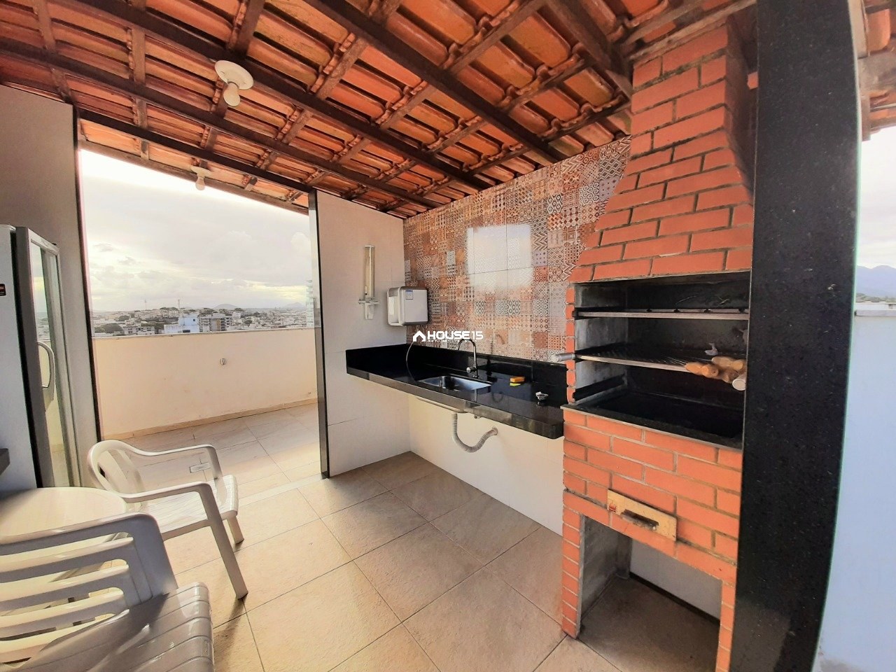 Apartamento de 3 Quartos à Venda na Praia do Morro - Guarapari - Espírito Santo - Brasil - 2