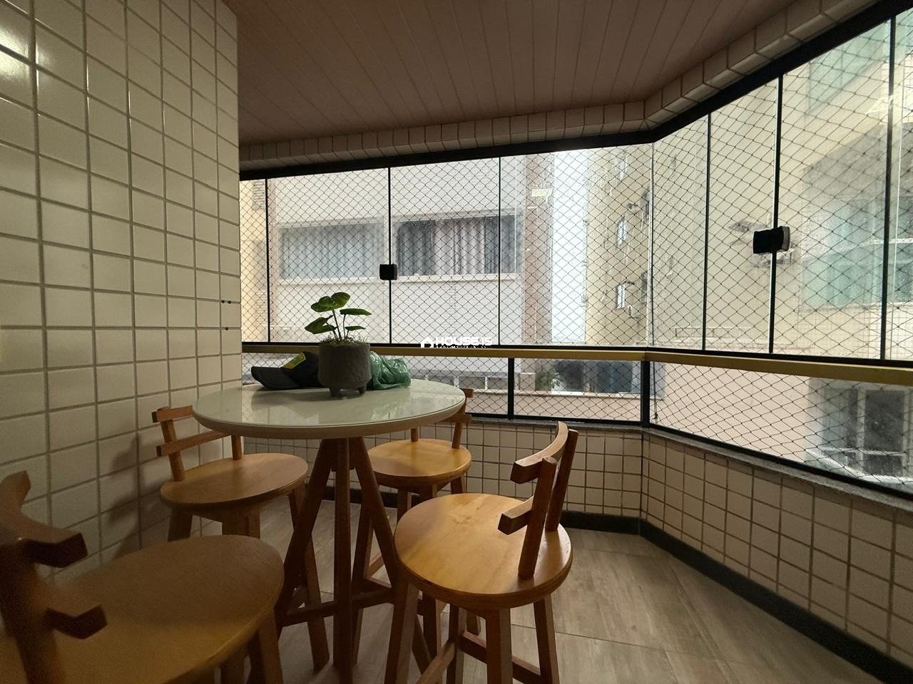 Apartamento de 3 Quartos à Venda na Praia do Morro - Guarapari - Espírito Santo - Brasil - 2