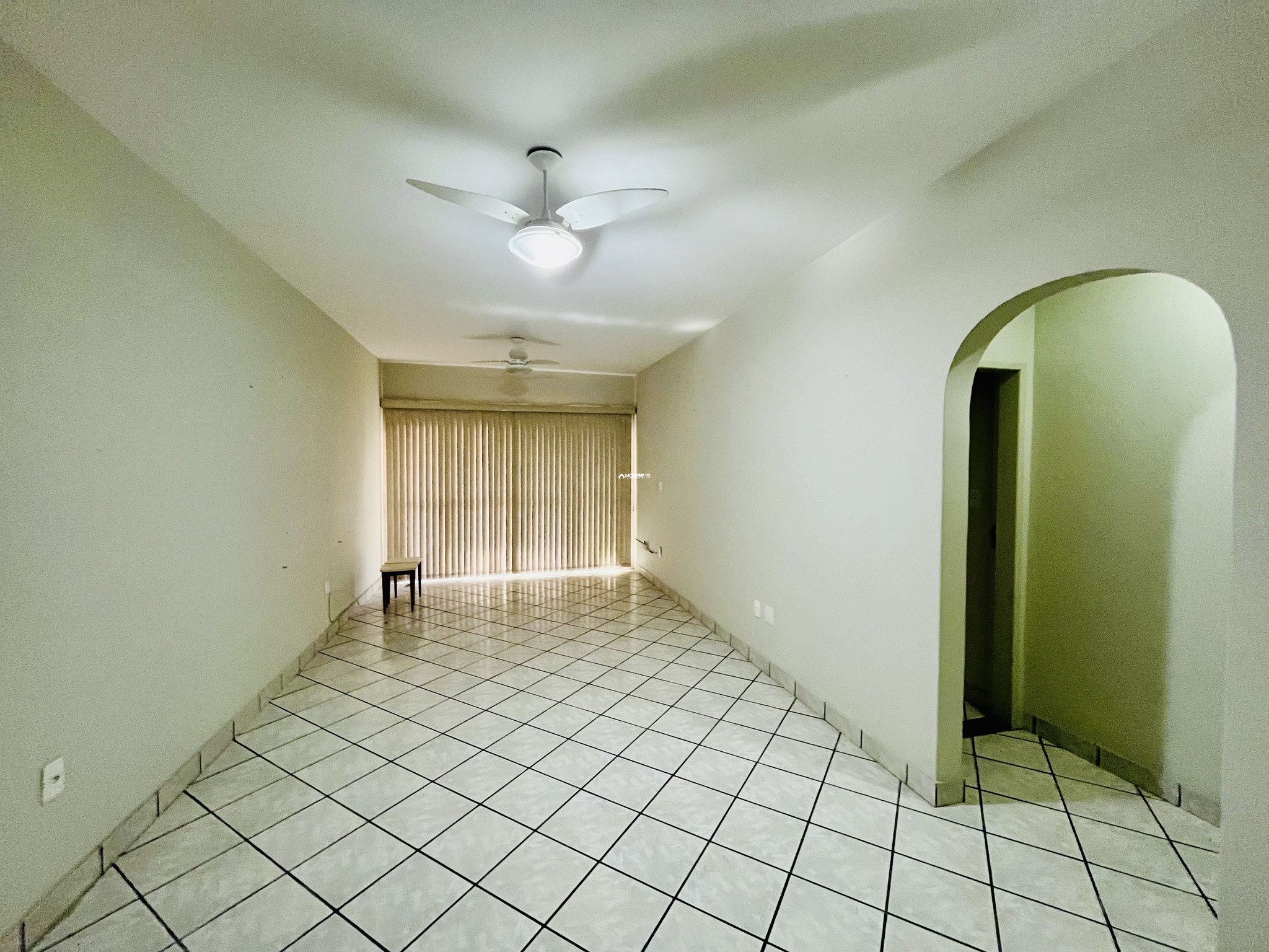 Apartamento de 3 Quartos à Venda no Centro - Guarapari - Espírito Santo - Brasil - 2