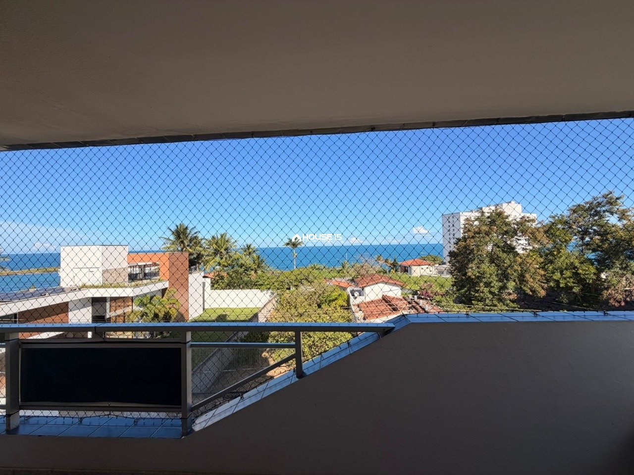 Apartamento de 3 Quartos à Venda no Centro - Guarapari - Espírito Santo - Brasil - 2