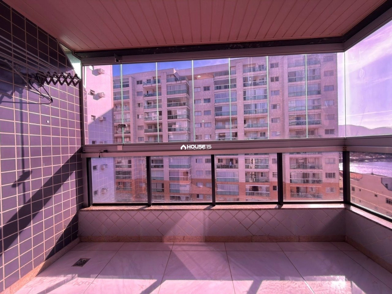 Apartamento de 3 Quartos à Venda no Centro - Guarapari - Espírito Santo - Brasil - 3
