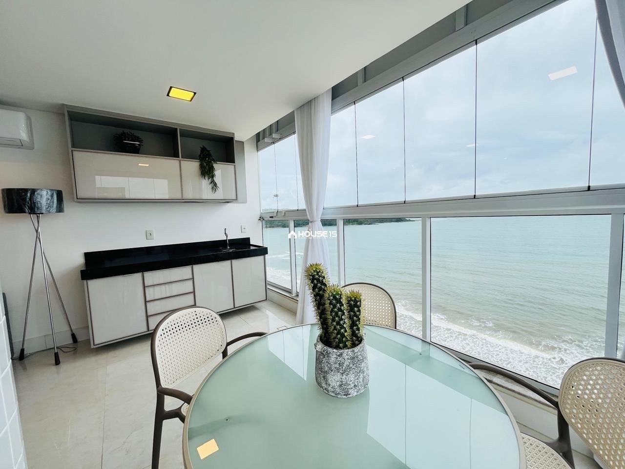 Apartamento de 4 Quartos à Venda na Praia do Morro - Guarapari - Espírito Santo - Brasil - 6
