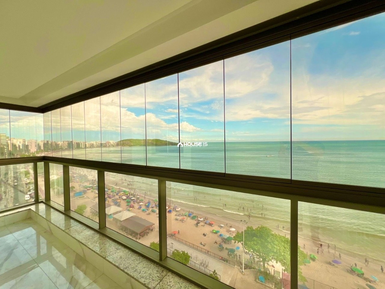 Apartamento de 4 Quartos à Venda na Praia do Morro - Guarapari - Espírito Santo - Brasil - 1