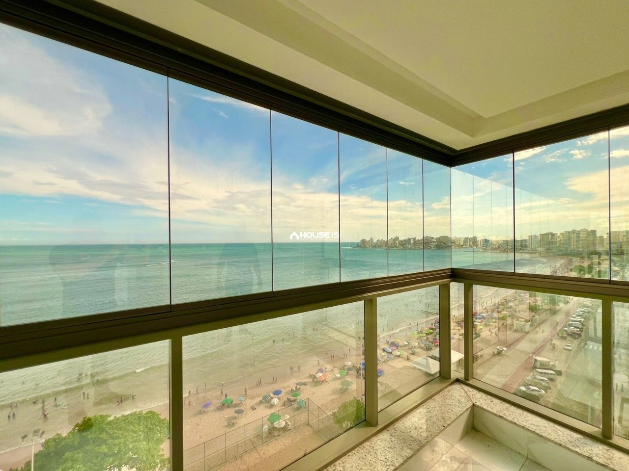 Apartamento de 4 Quartos à Venda na Praia do Morro - Guarapari - Espírito Santo - Brasil - 2