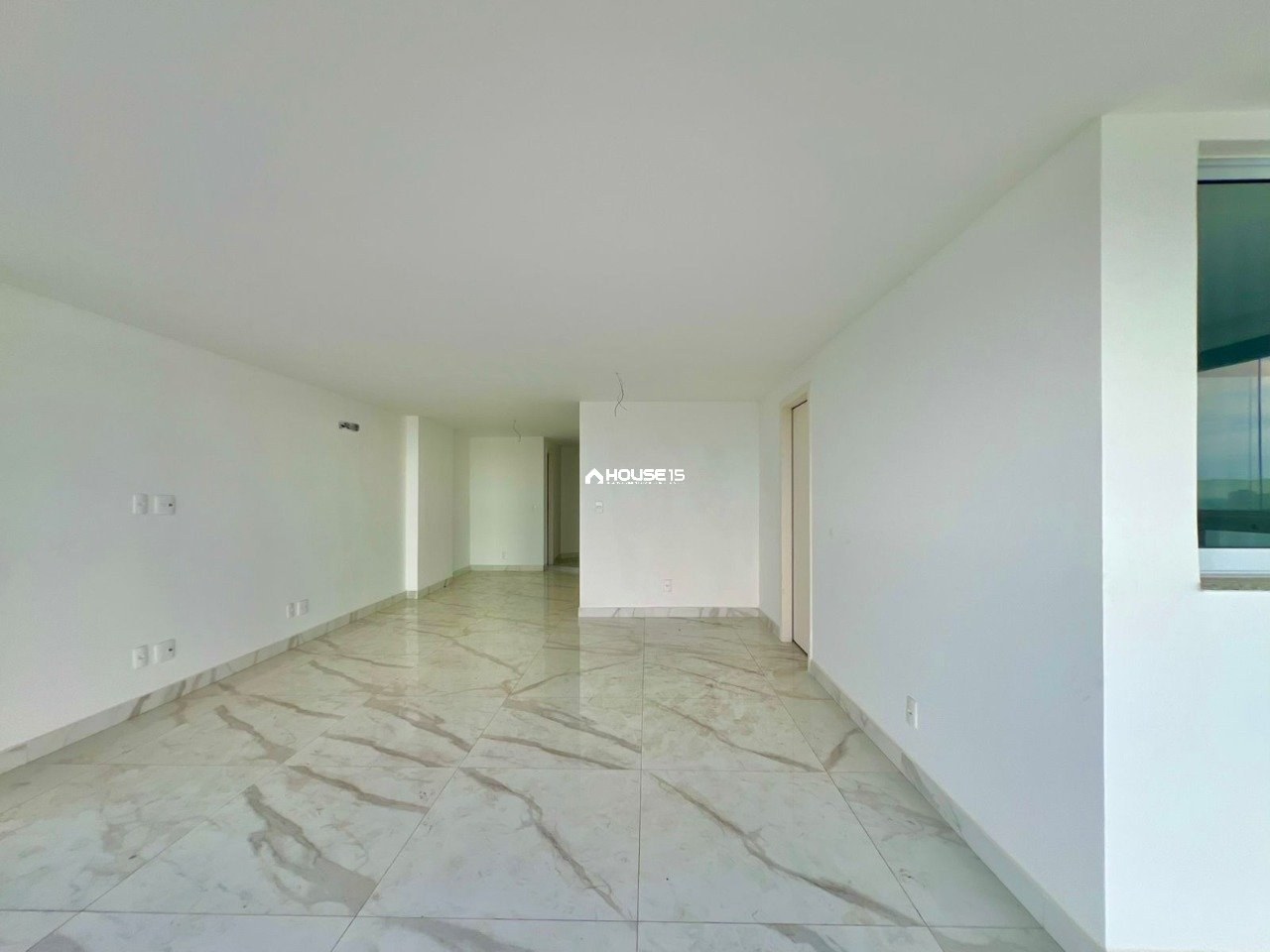 Apartamento de 4 Quartos à Venda na Praia do Morro - Guarapari - Espírito Santo - Brasil - 5
