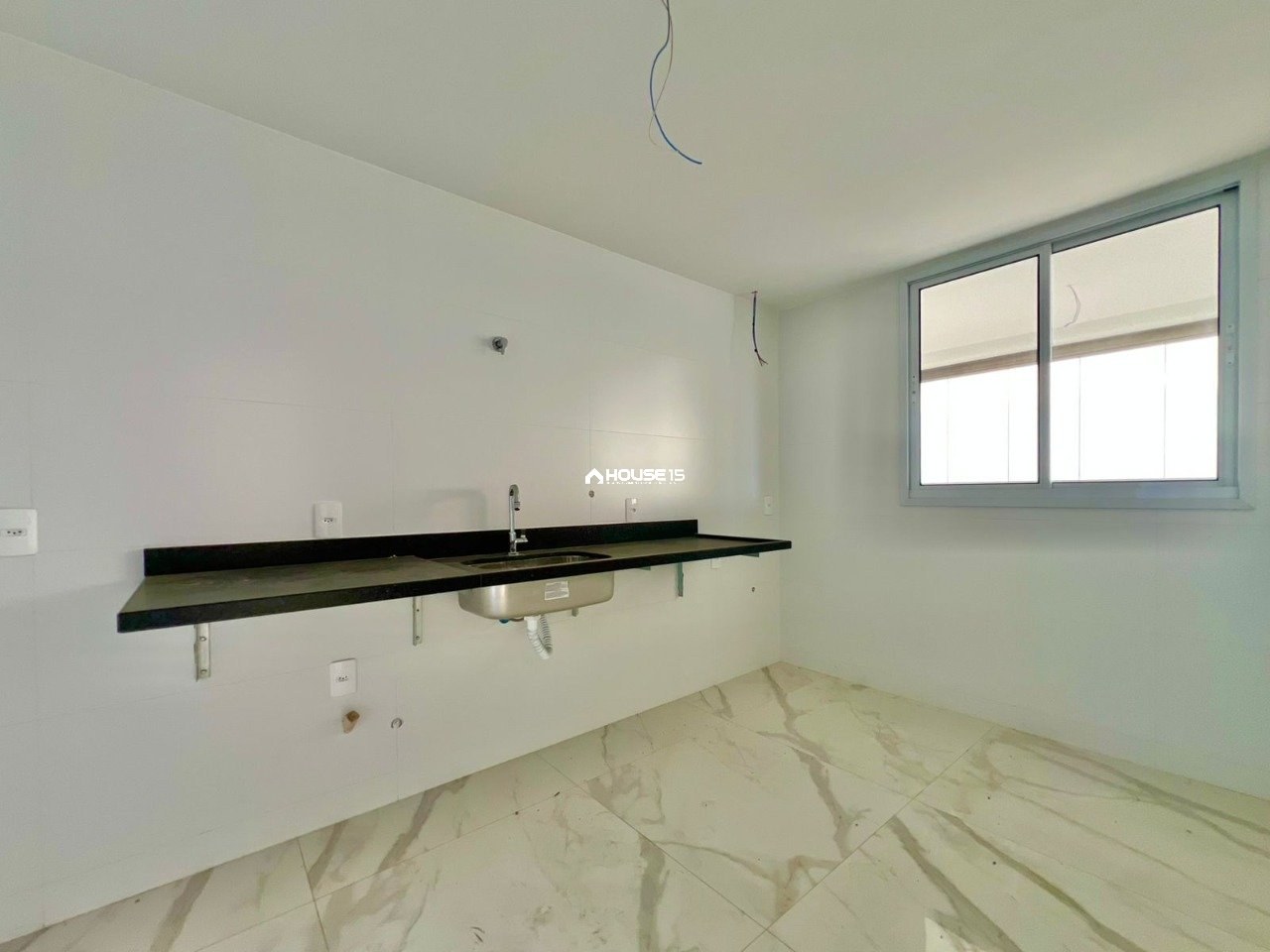 Apartamento de 4 Quartos à Venda na Praia do Morro - Guarapari - Espírito Santo - Brasil - 8