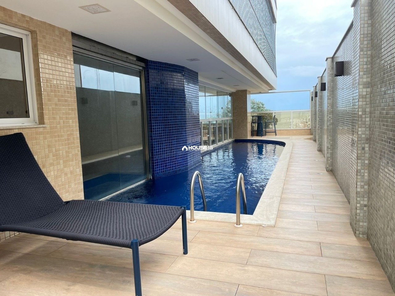 Apartamento de 4 Quartos à Venda no Centro - Guarapari - Espírito Santo - Brasil - 3