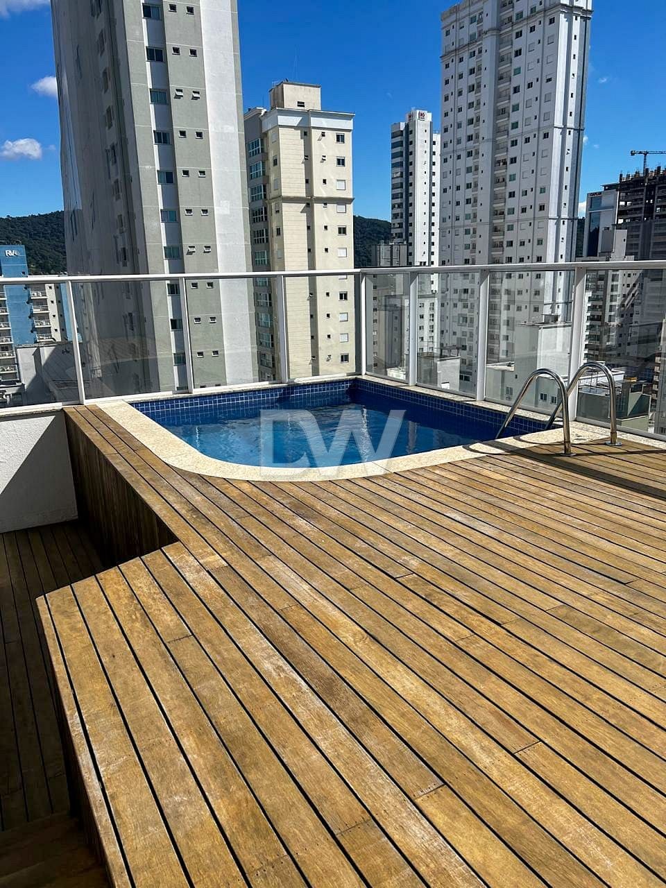 Appartement Duplex 4 Suites à Vendre à Balneário Camboriú - Santa Catarina - Brésil - 2