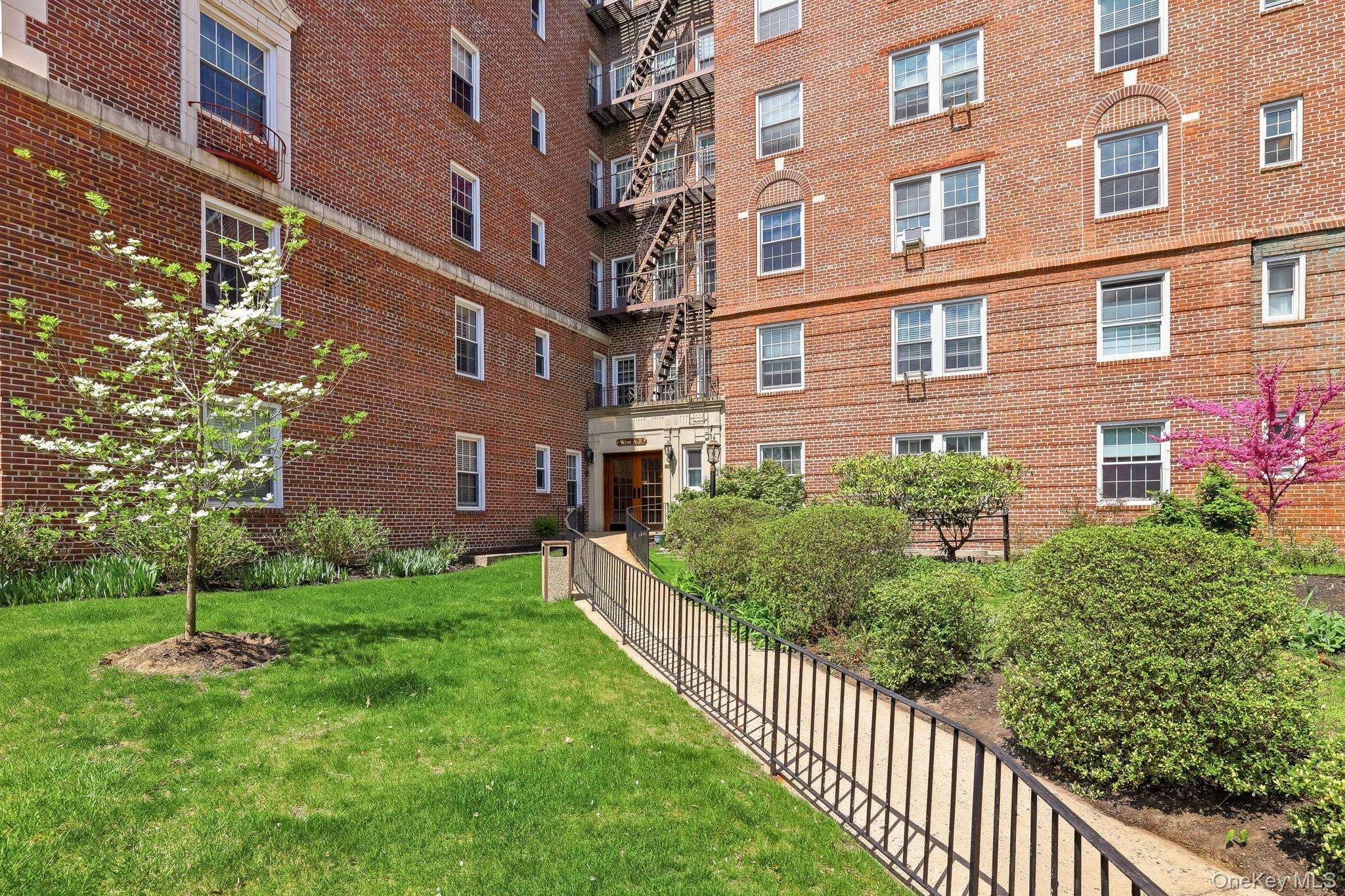 Apartamento em Cooperativa com 2 Quartos à Venda em Tarrytown - Nova Iorque - EUA - 1