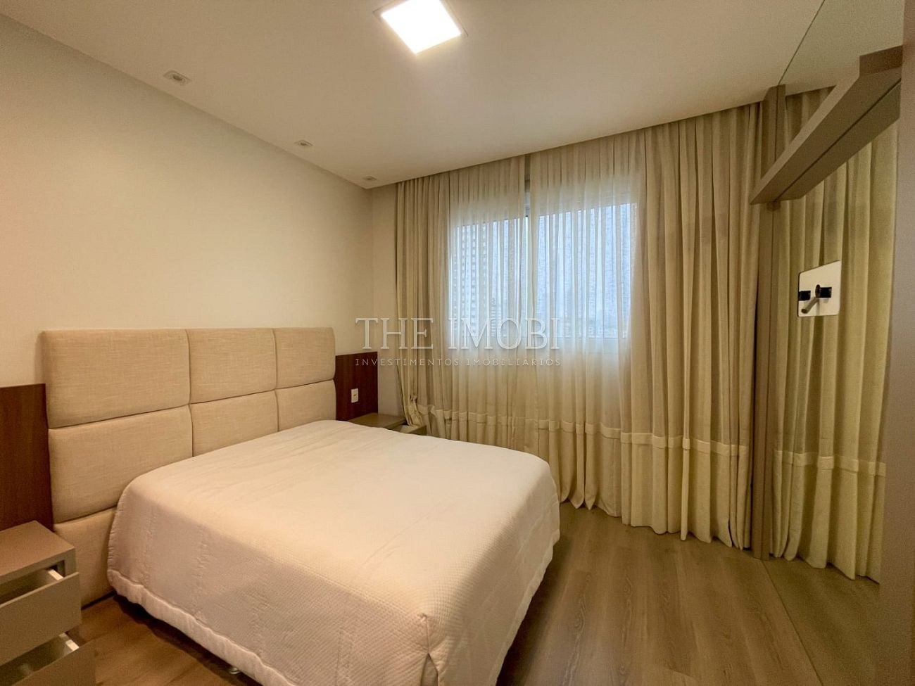Apartamento Frente Mar com 3 Suítes à Venda em Balneário Camboriú - Santa Catarina - Brasil - 5